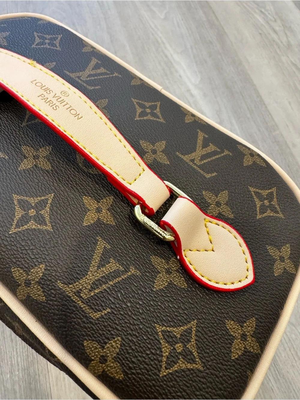 Source unknown Brown Monogram Vanity Case with Red Trim 25CM